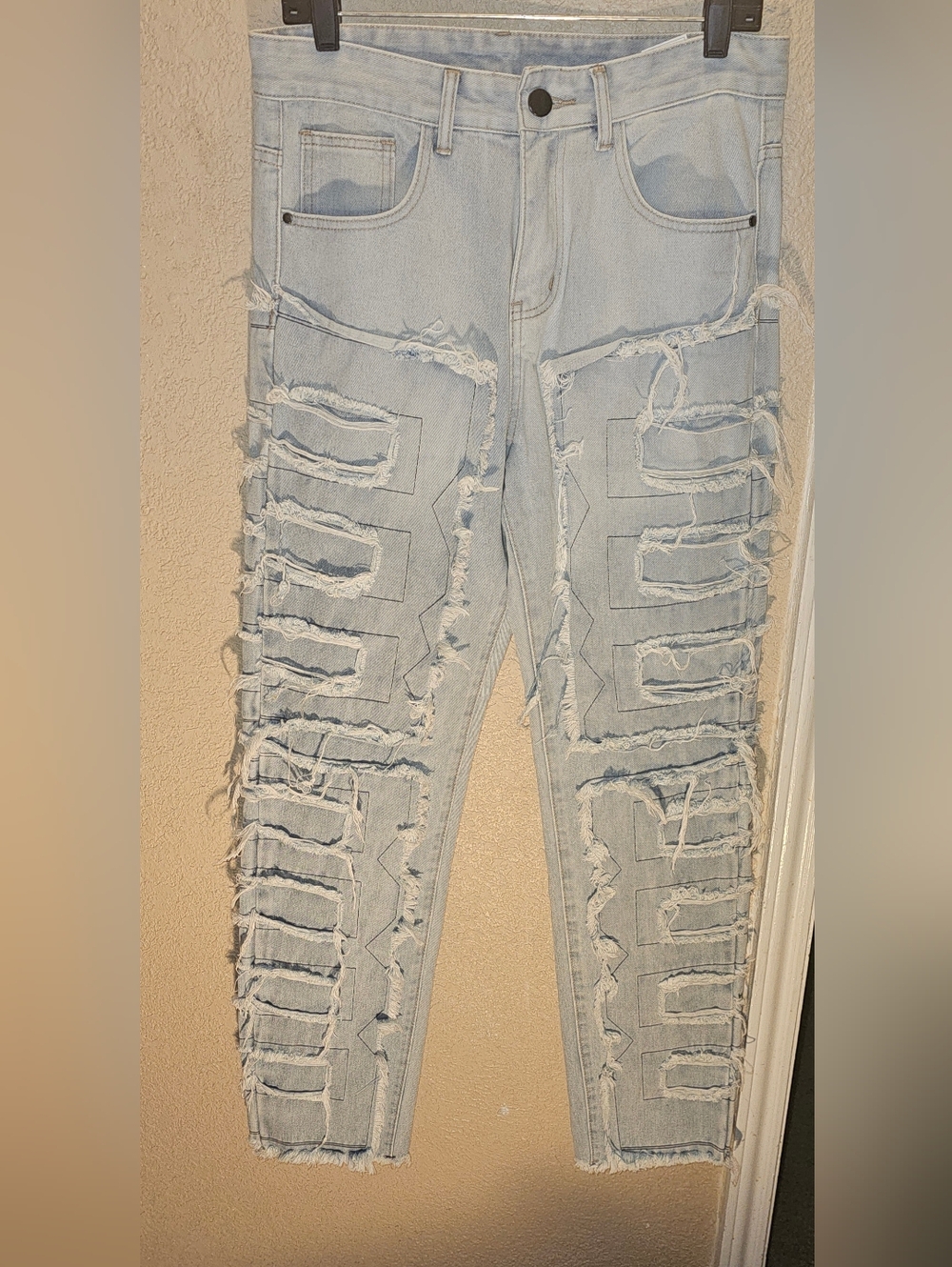 Distressed Women’s Light Wash Jeans